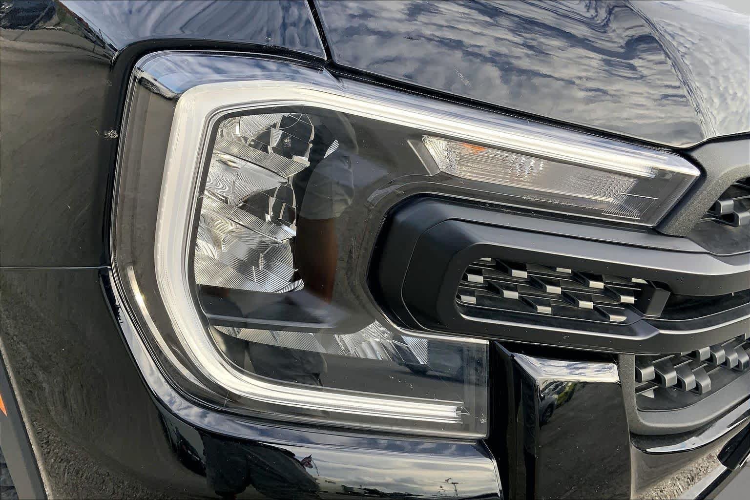 Used 2025 Shadow Black Ford XL image 28