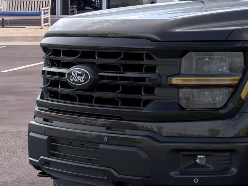 New 2026 Agate Black Metallic Ford XLT image 17