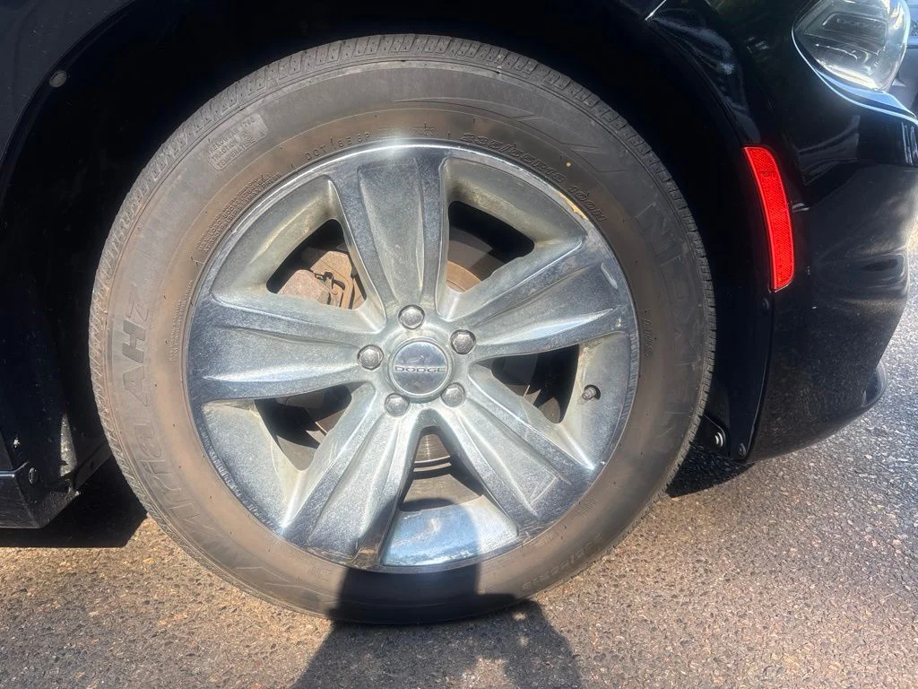Used 2016 Black Dodge SXT image 20