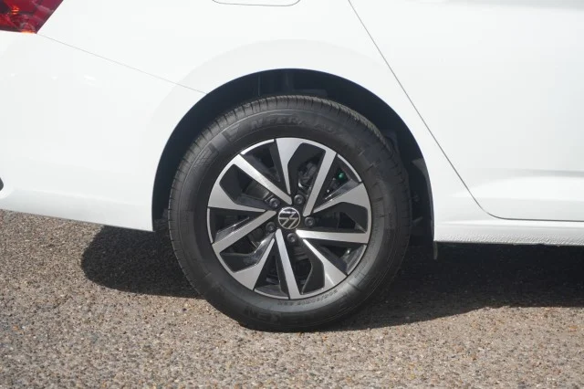 New 2027 WHITE Volkswagen S image 6