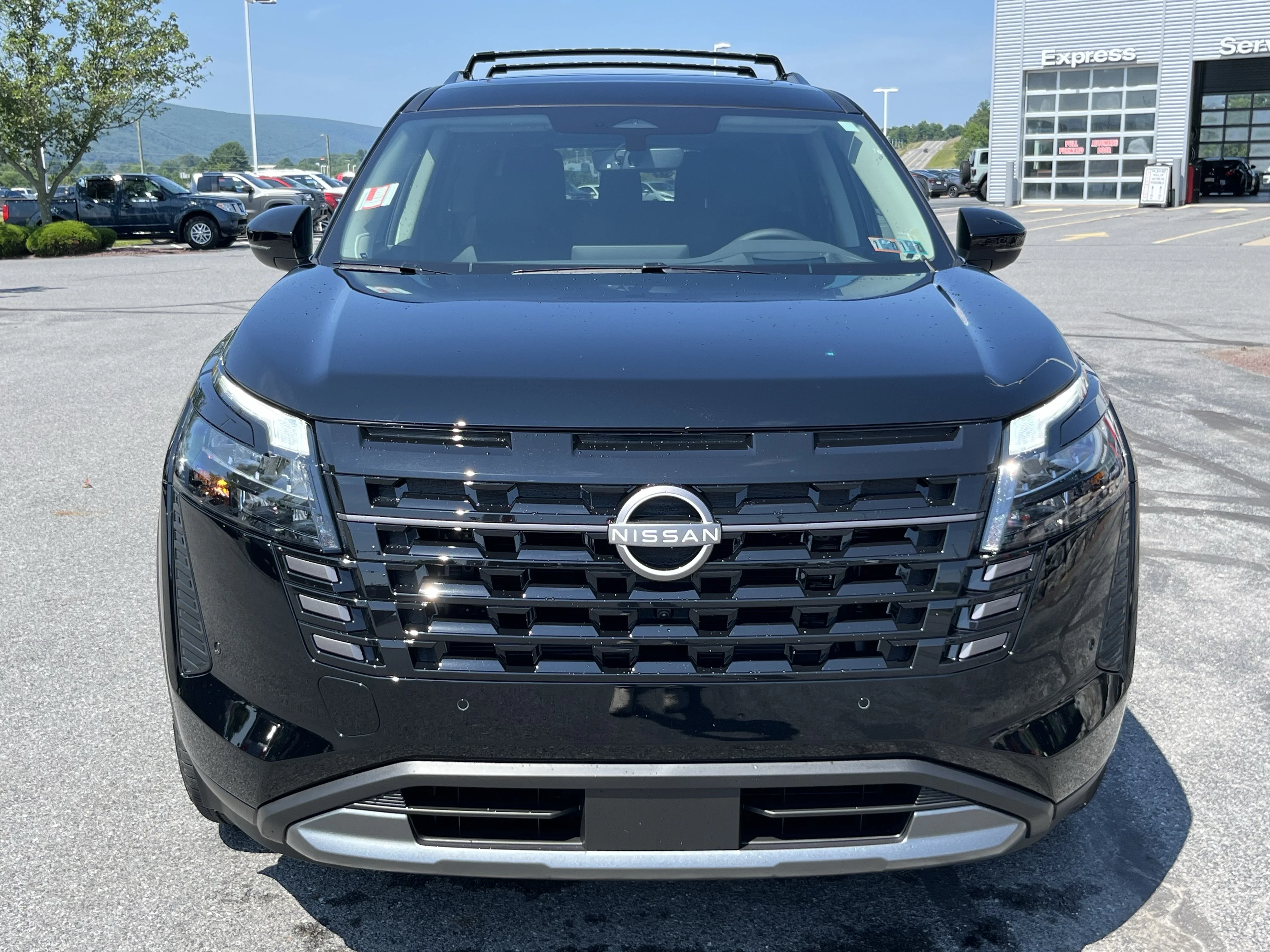 New 2026 Super Black Nissan Platinum image 13