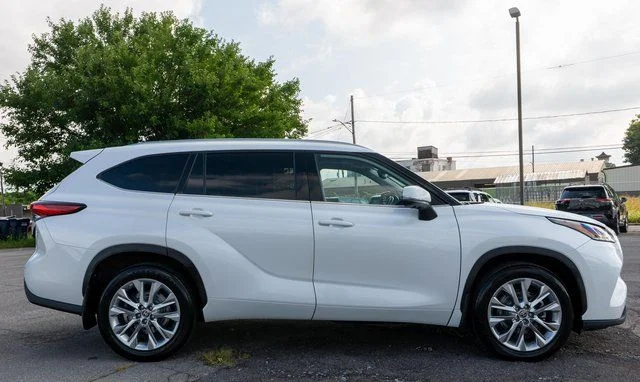 Used 2023 Beige Toyota Limited image 5