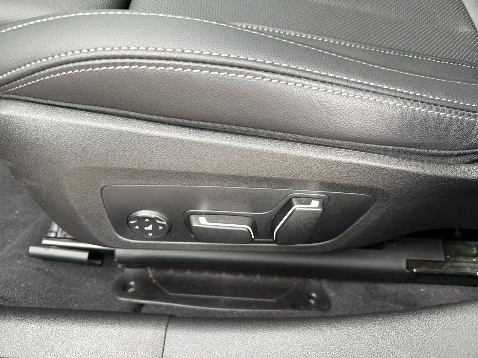 New 2025 Jet Black BMW 330i image 21