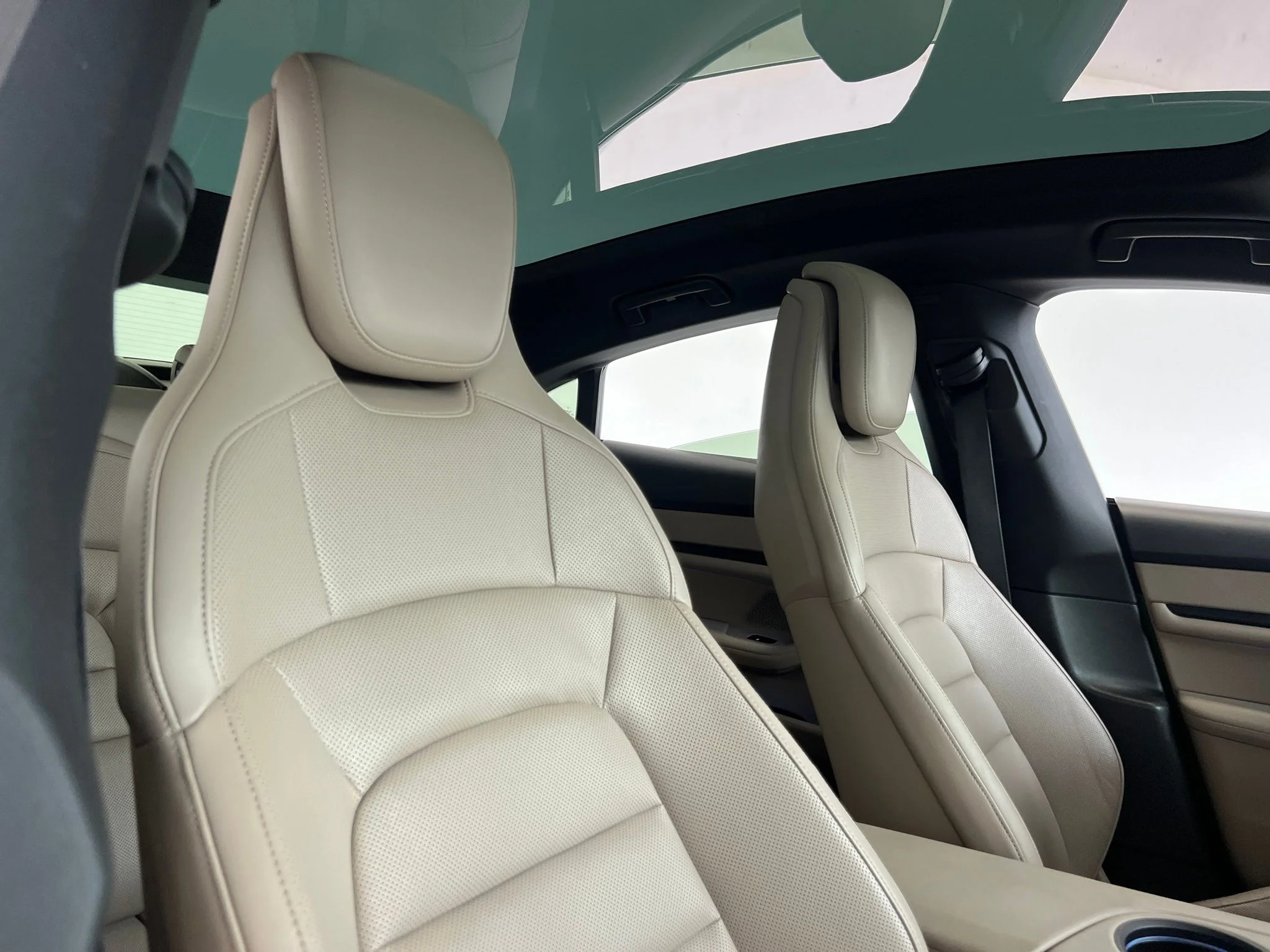 Used 2023 Green Porsche Base image 25
