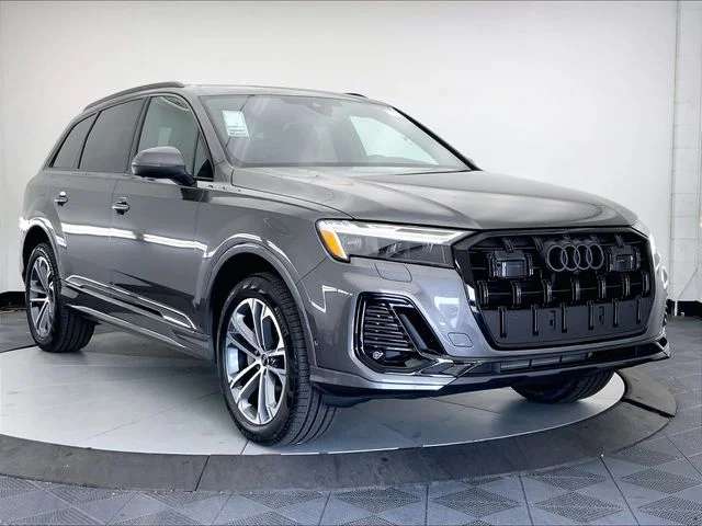 2026 Audi Q7 45 Premium