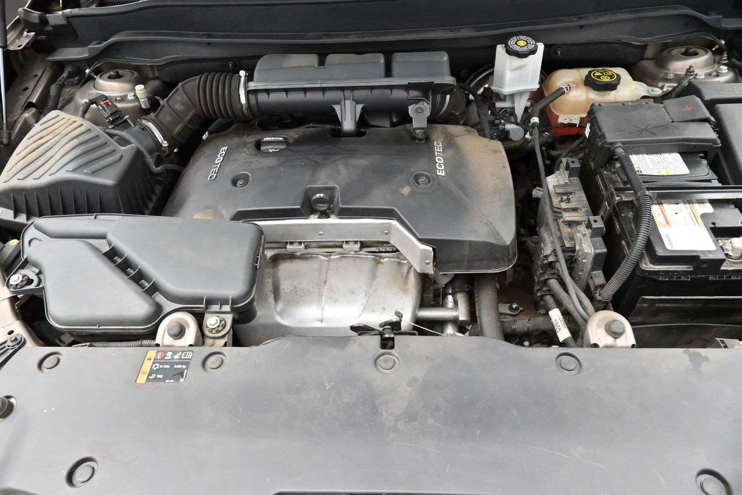 Used 2017 BRONZE ALLOY METALLIC Buick Essence image 42