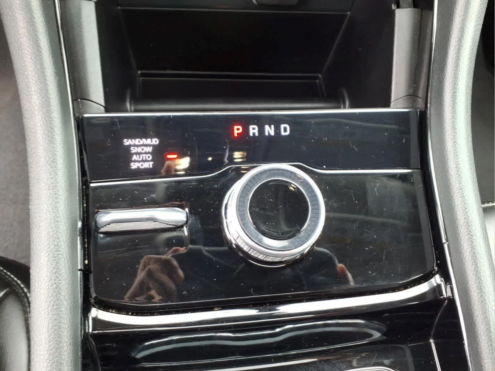Used 2023 Diamond Black Crystal Pearlcoat Jeep Limited image 23