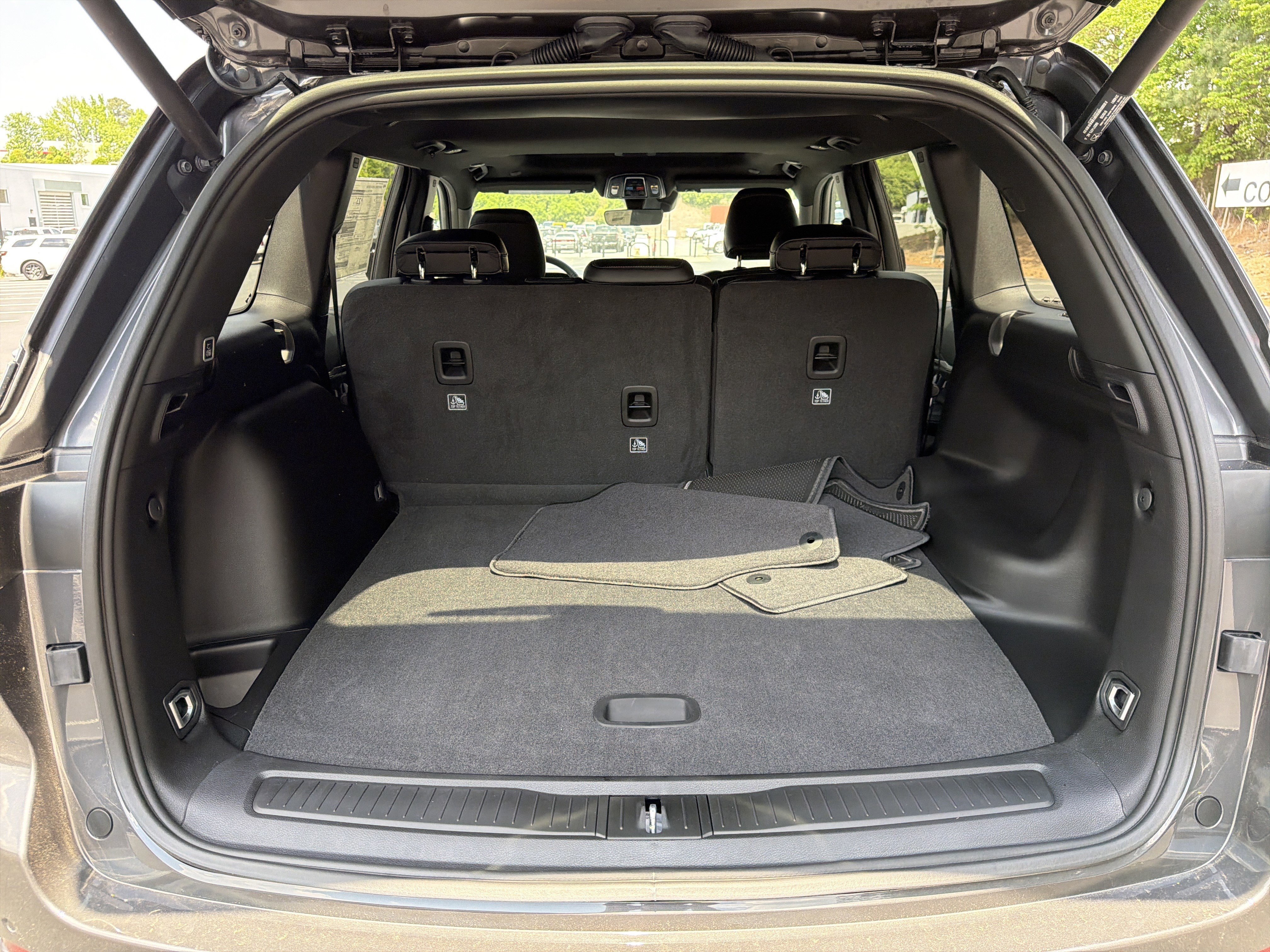 New 2026 Baltic Gray Metallic Clear-Coat Exterior Paint Jeep Altitude image 22