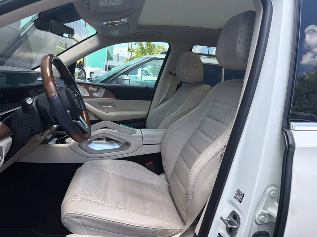 Certified Used 2022  Mercedes-Benz GLS 450 image 4