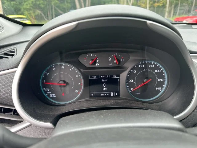 Used 2023 Gray Chevrolet RS image 21