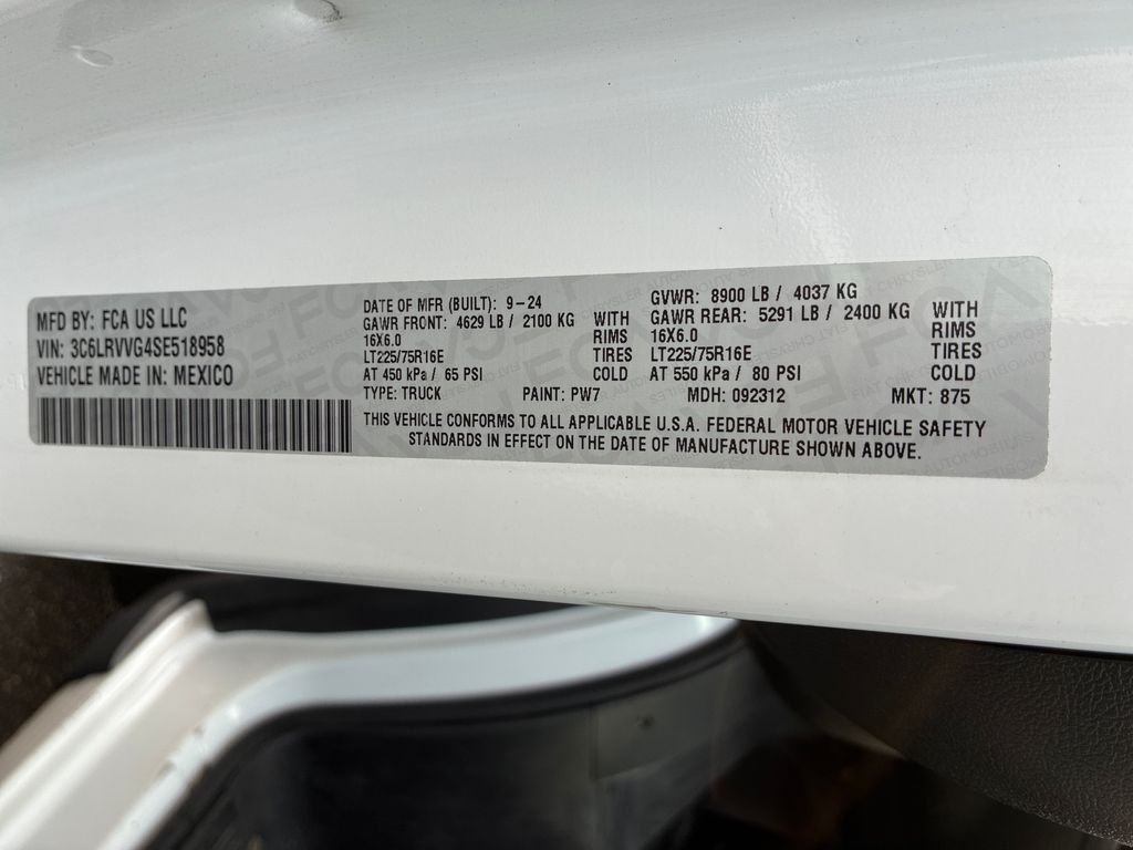Used 2025 White Ram Base image 20