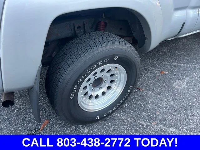 Used 2008 Silver Toyota Base image 25
