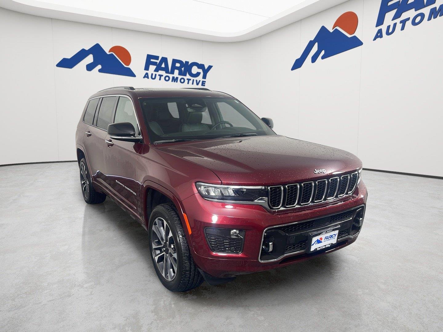 Used 2024 Velvet Red Pearlcoat Jeep Overland image 4