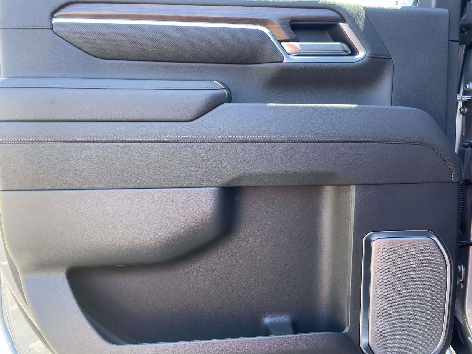 2026 Chevrolet Silverado 3500 HD High Country - Photo 13