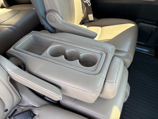 Used 2019 White Diamond Pearl Honda Elite image 24