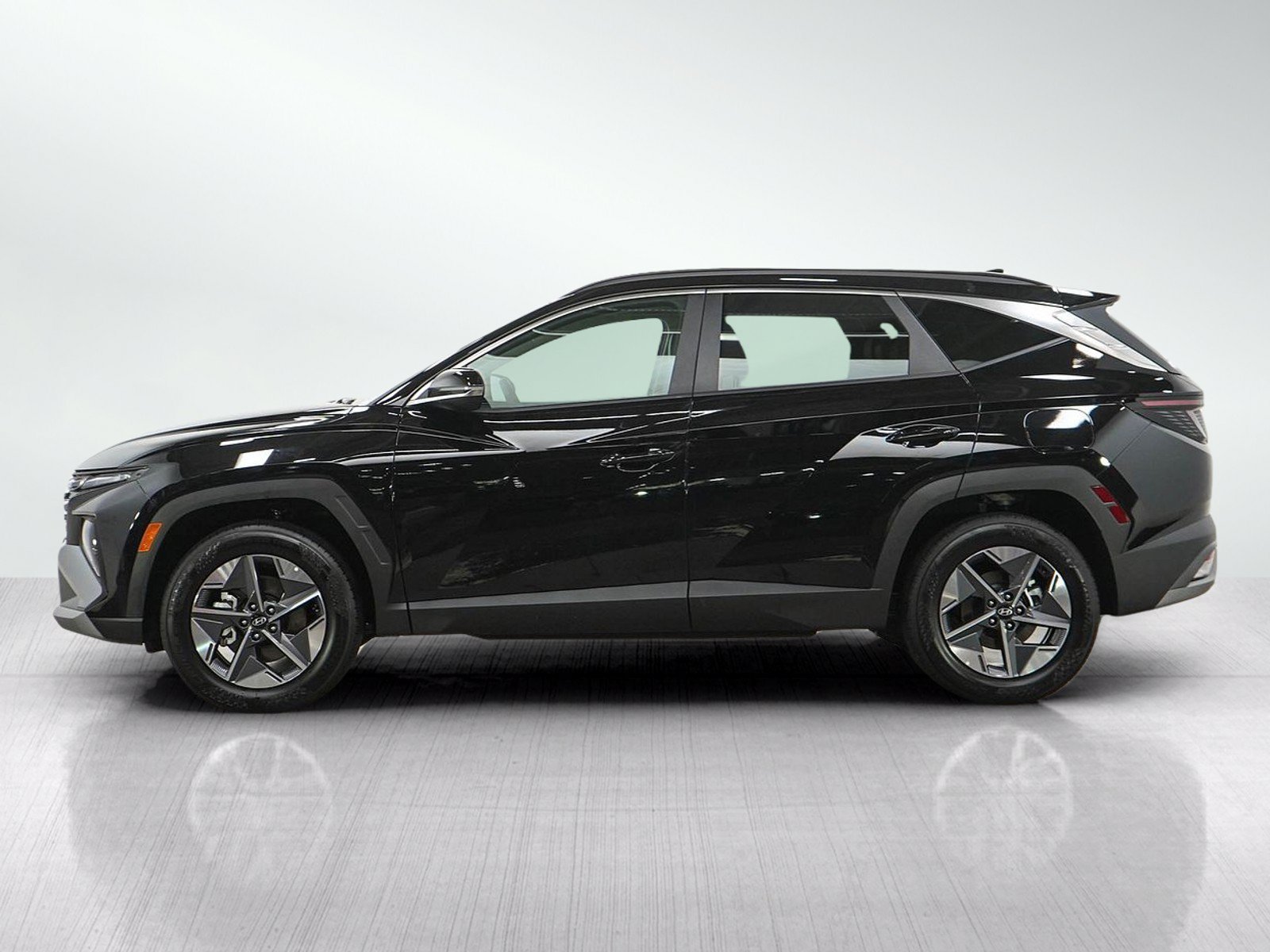Certified 2026 Hyundai Tucson SEL Premium with VIN 5NMJCCDE9TH646239 for sale in Minneapolis, Minnesota