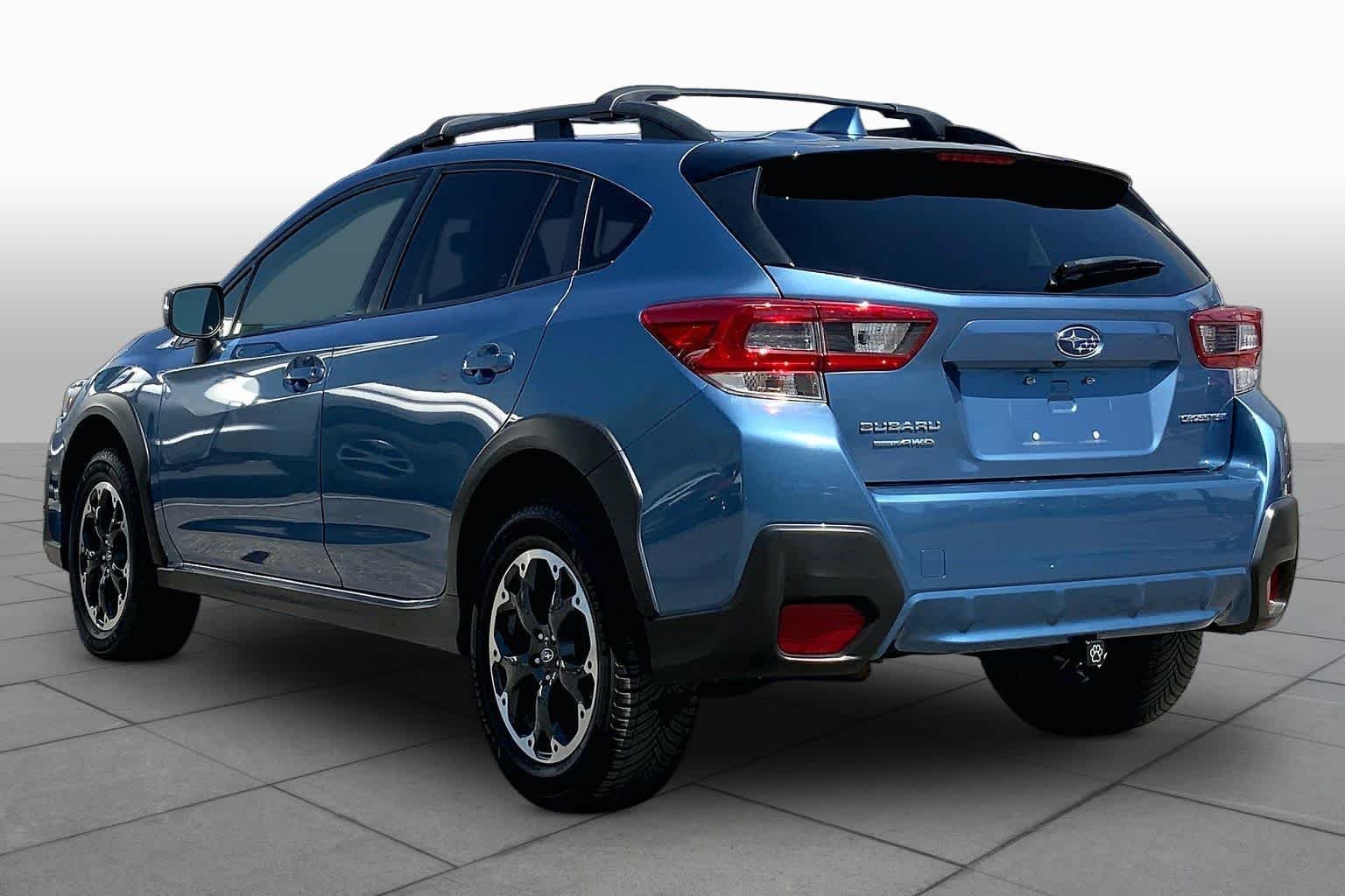 Used 2021 Horizon Blue Pearl Subaru Premium image 10