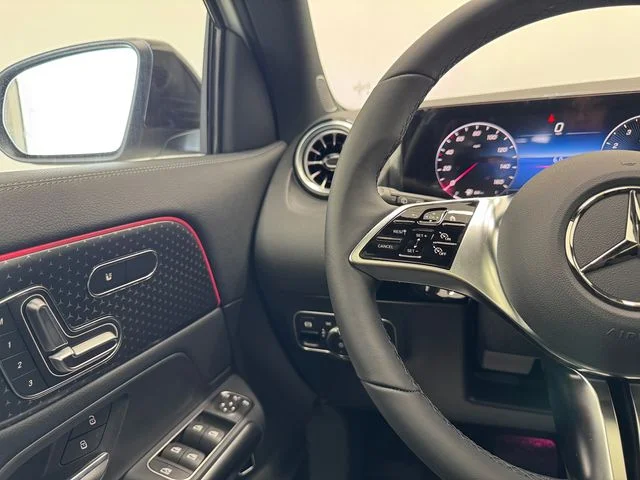 New 2026 Polar White Mercedes-Benz GLA 250 image 22