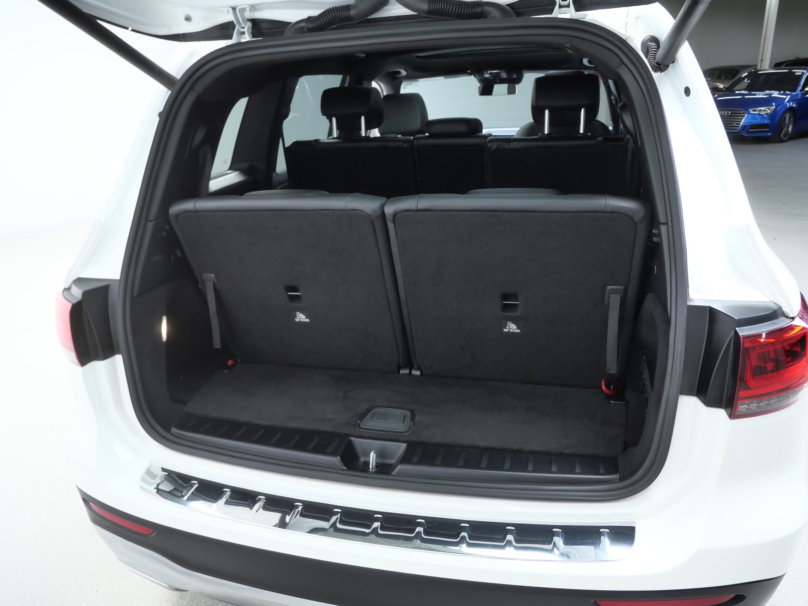 Certified Used 2021 Polar White Mercedes-Benz GLB 250 image 7