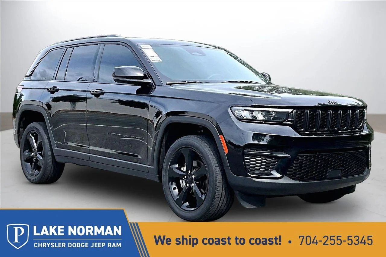 2023 Jeep Grand Cherokee Altitude 4x4's photo