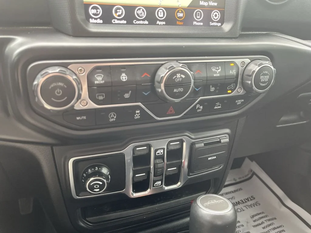 Used 2022 Black Jeep High Altitude image 19