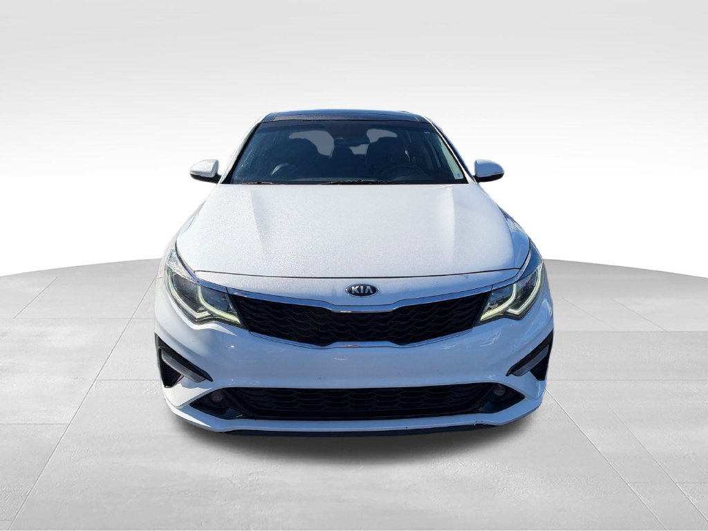 Used 2019 White Kia S image 8