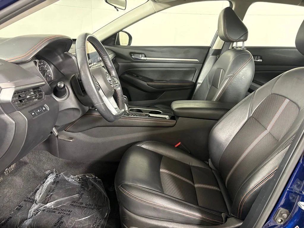 Used 2024 Blue Nissan 2.5 SR image 21