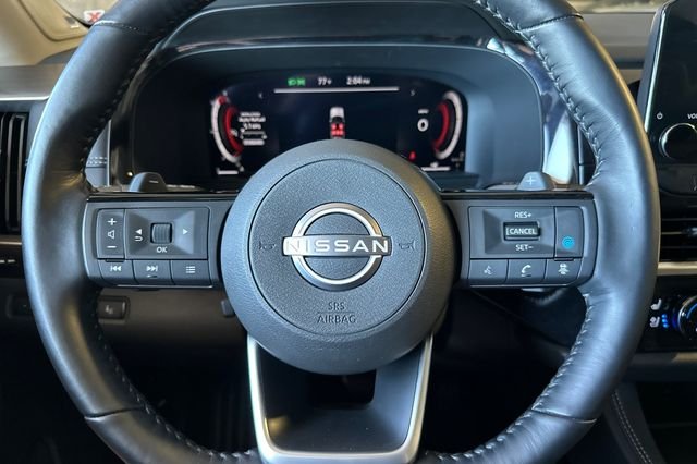 Used 2023 Silver Nissan Platinum image 23