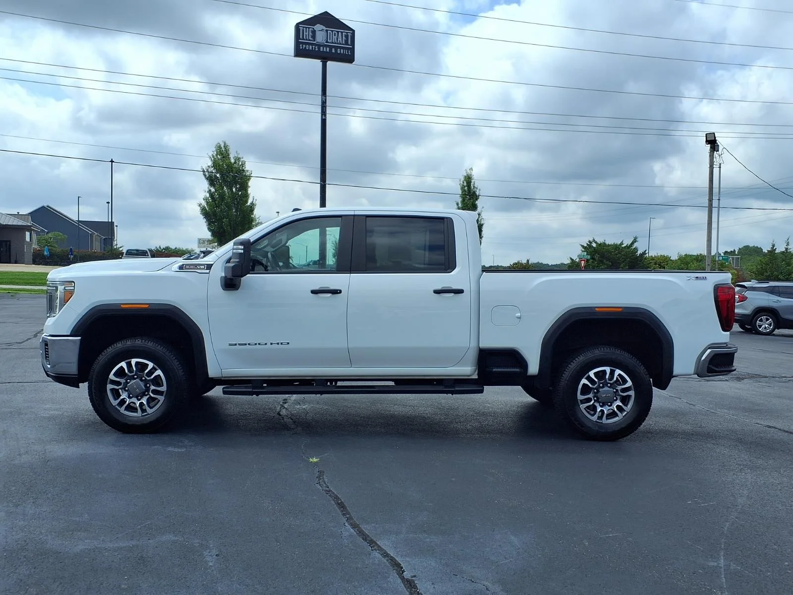 Used 2023 White GMC Pro image 20