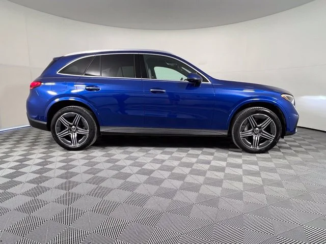 Used 2023 Blue Mercedes-Benz GLC 300 image 8