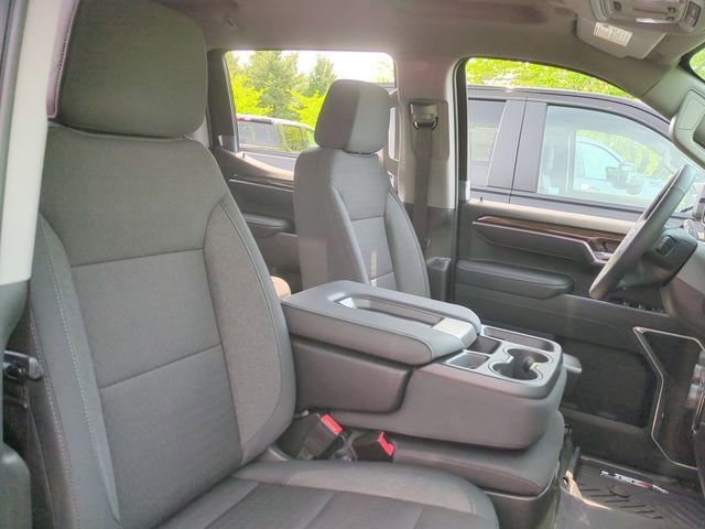 New 2026 Black Chevrolet LT image 30