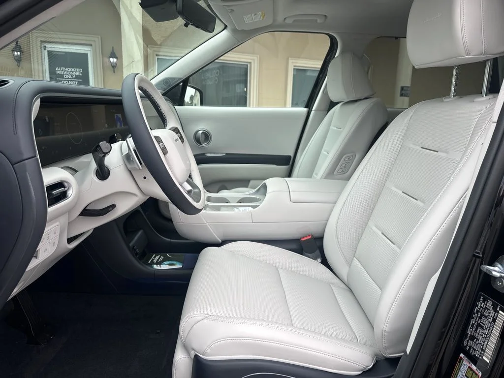 New 2026 Abyss Black Pearl Hyundai Calligraphy image 25