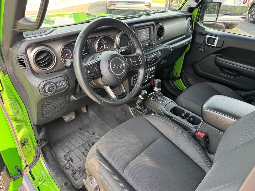Used 2018 Green Jeep Sport S image 11