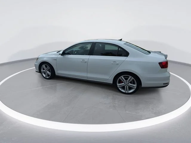 Used 2017  Volkswagen GLI image 6