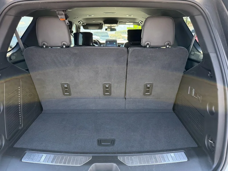 Used 2024 Summit White Chevrolet Z71 image 29