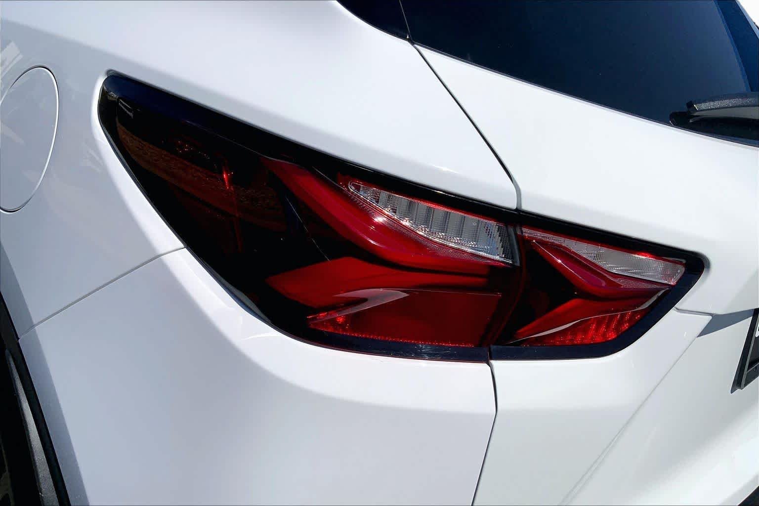 Used 2022 Summit White Chevrolet LT image 29