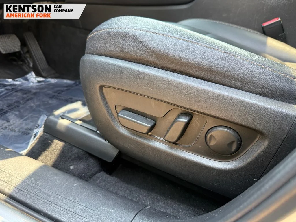 Used 2025 Silver Mazda 3.3 Turbo Premium image 28