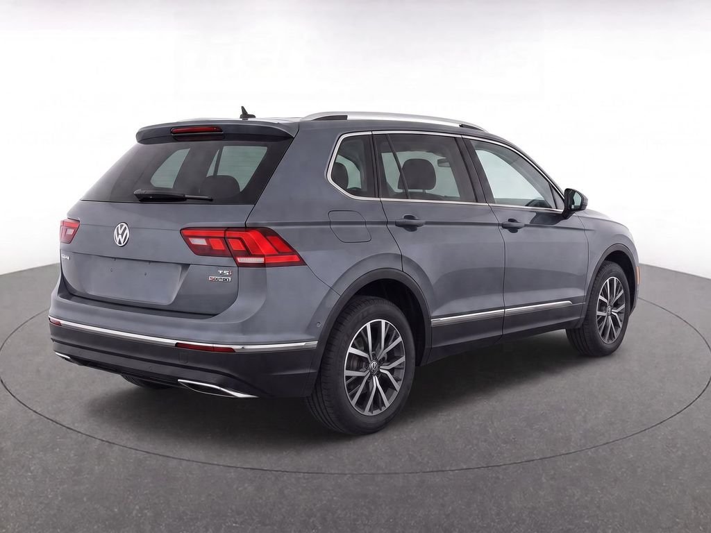 Used 2018 Gray Volkswagen 2.0T SE image 8
