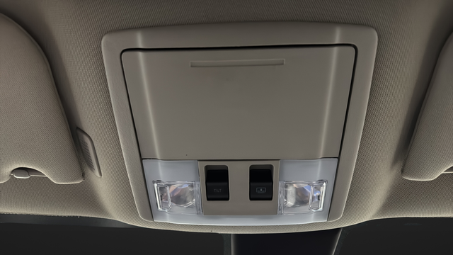 Used 2013 Tuxedo Black Metallic Ford Limited image 32