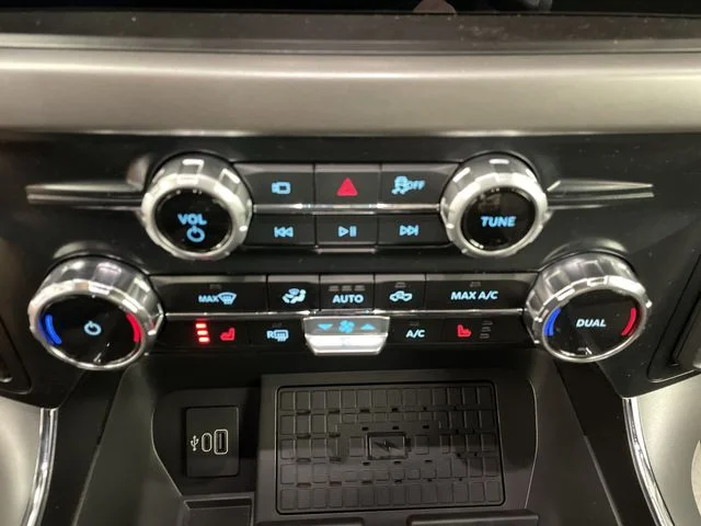 New 2026 Marsh Gray Ford XLT image 19