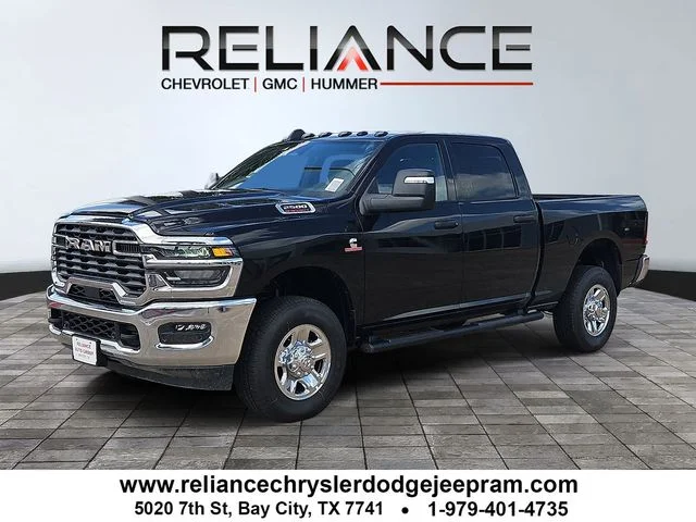 New 2026 Diamond Black Crystal Pearl-Coat Exterior Paint RAM Tradesman image 3