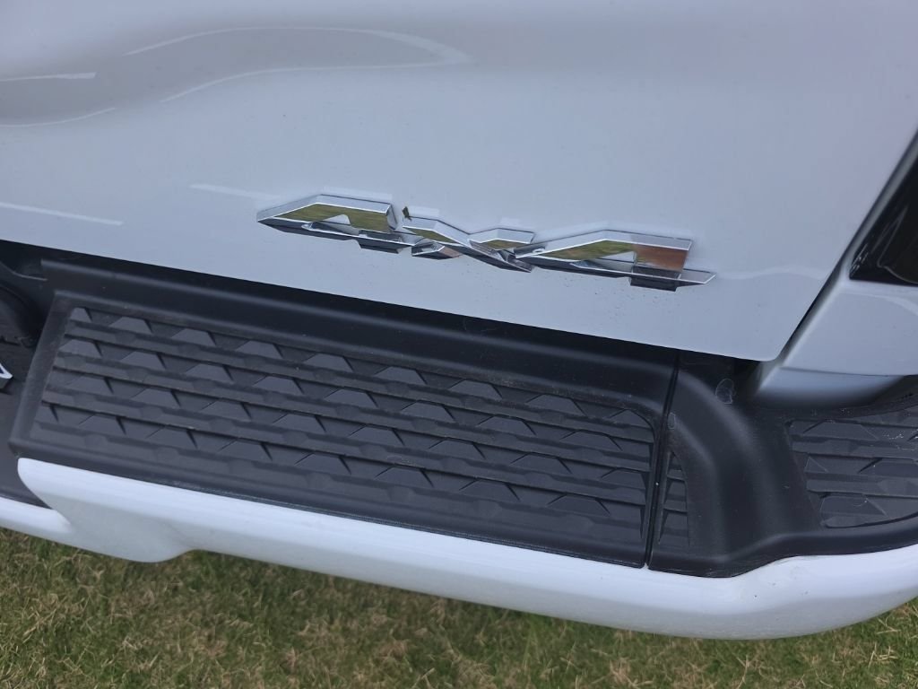 Used 2025 White Ram Big Horn image 16