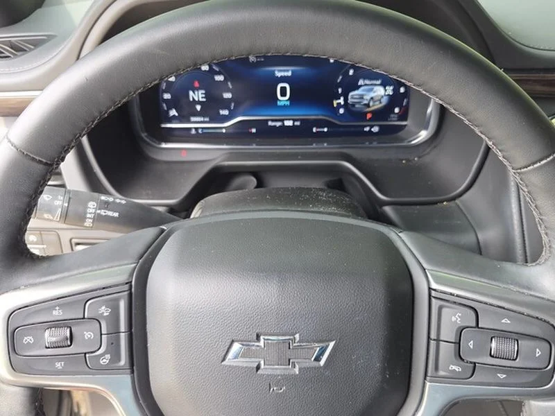 Used 2024 Black Chevrolet Z71 image 24