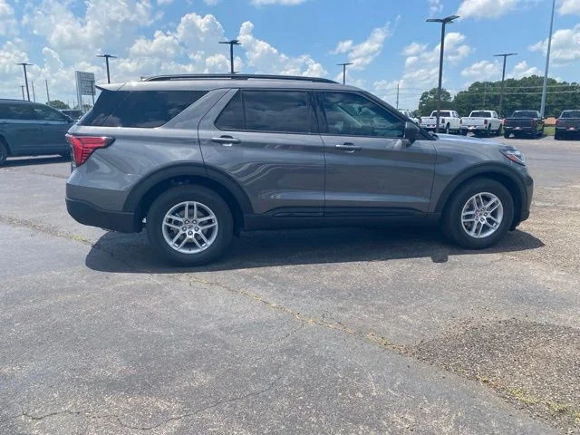 New 2026 Carbonized Gray Metallic Ford Active image 9