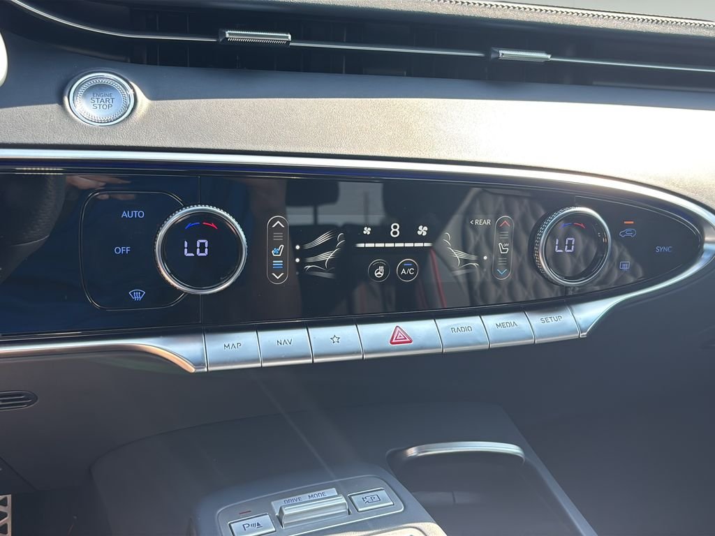2025 GENESIS GV70 Sport - Photo 33