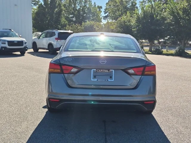 Used 2025 Gray Nissan 2.5 SV image 4