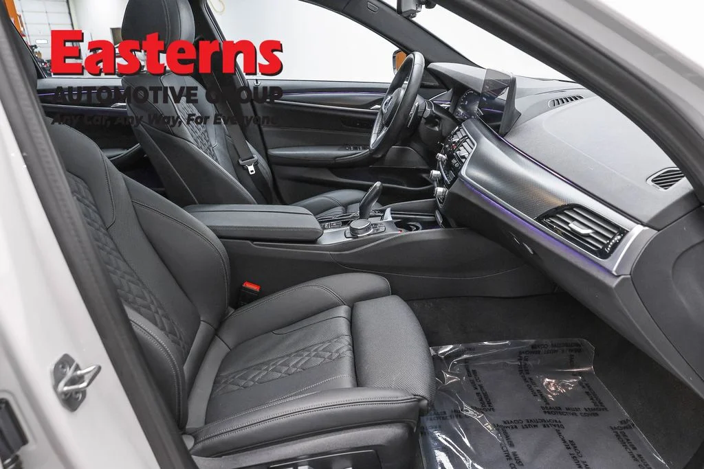 Used 2023 White BMW 530i image 27
