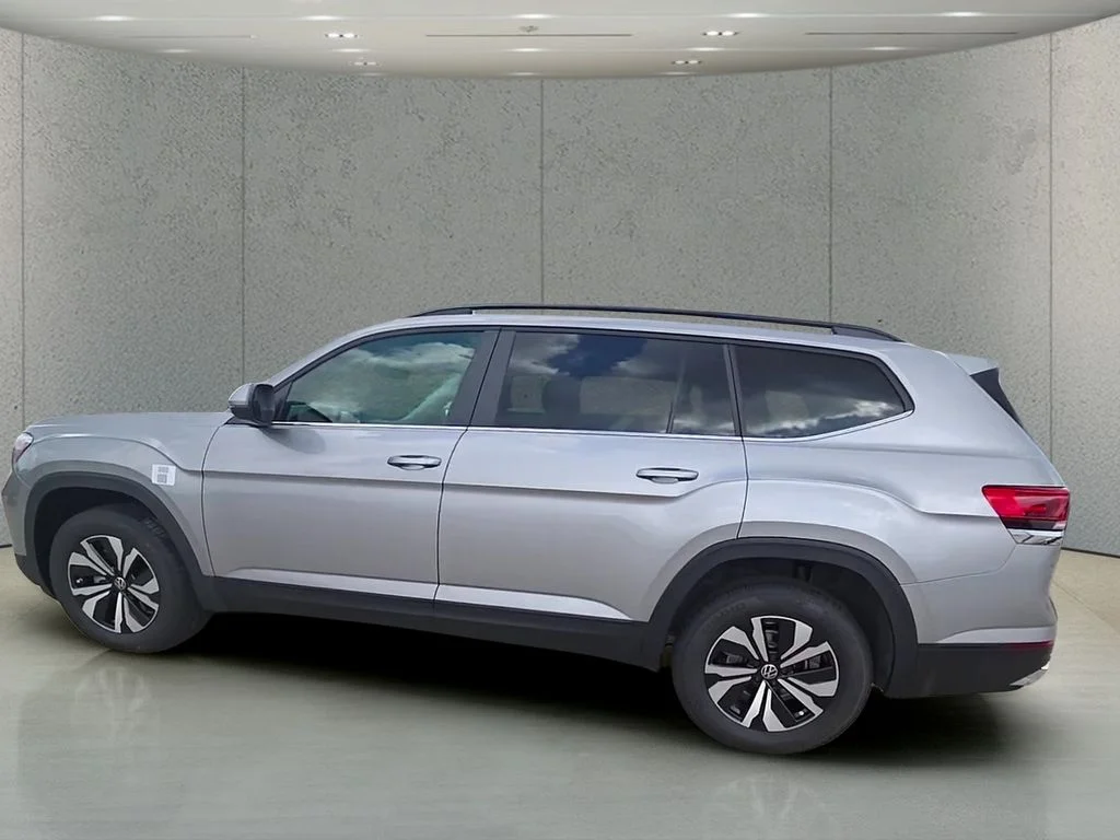 New 2026 Silver Volkswagen 2.0T SE image 39