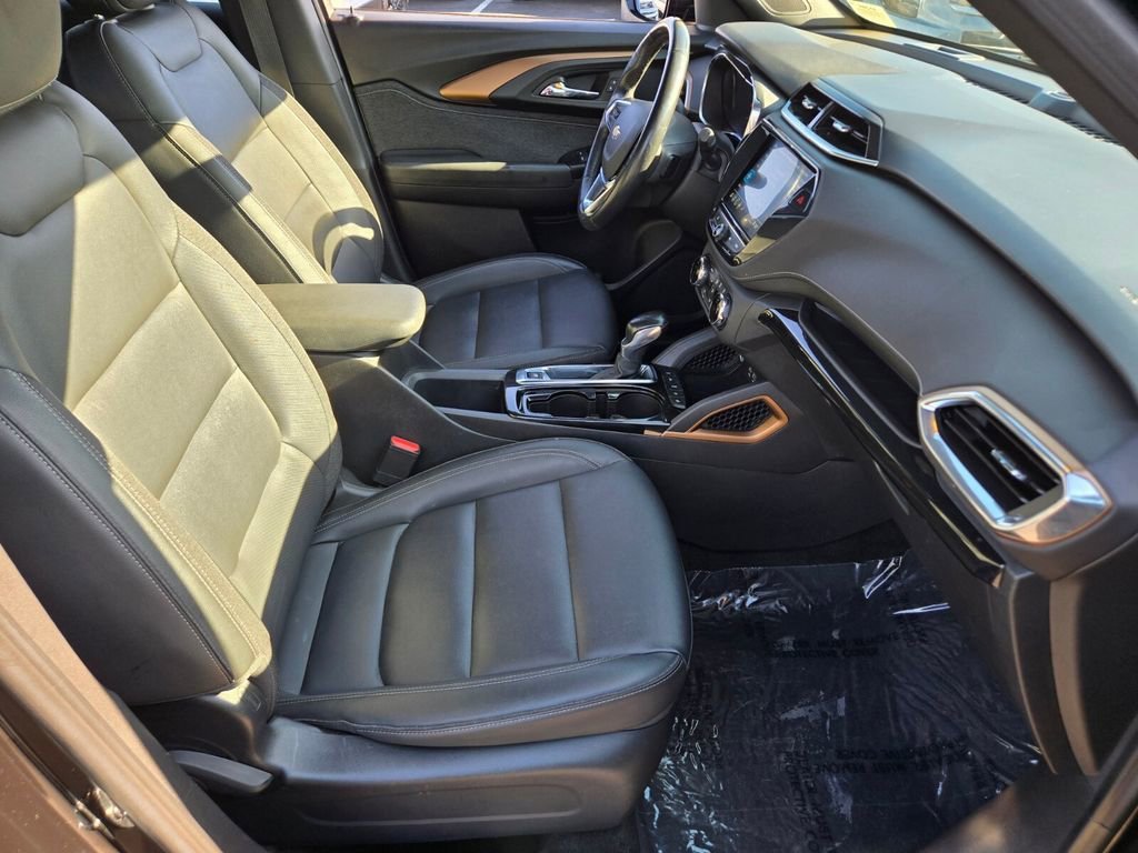 Used 2023 Mosaic Black Metallic Chevrolet ACTIV image 15