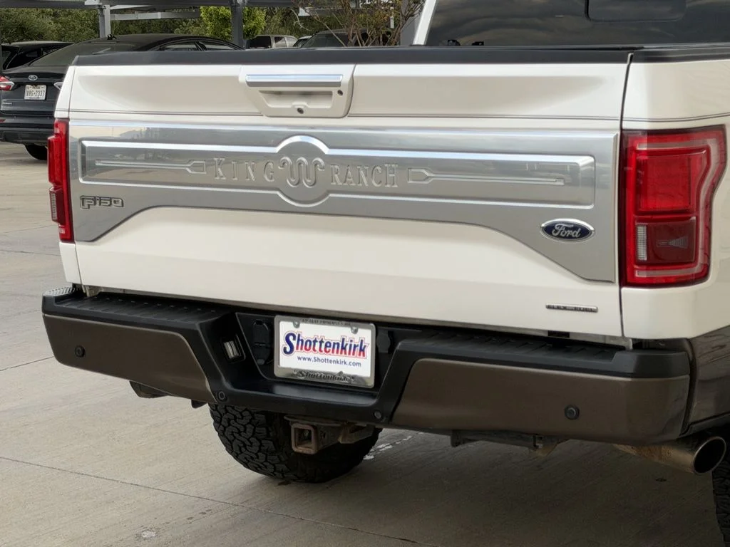 Used 2016  Ford King Ranch image 6